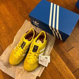 Yellow gazelles limited edition